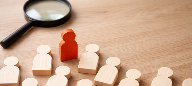 Creazione di un elenco contatti con filtri